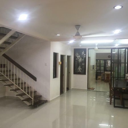 Sweethome For Travelers Seremban Exterior foto